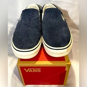 Van’s Slip-On Velvet Navy Blue